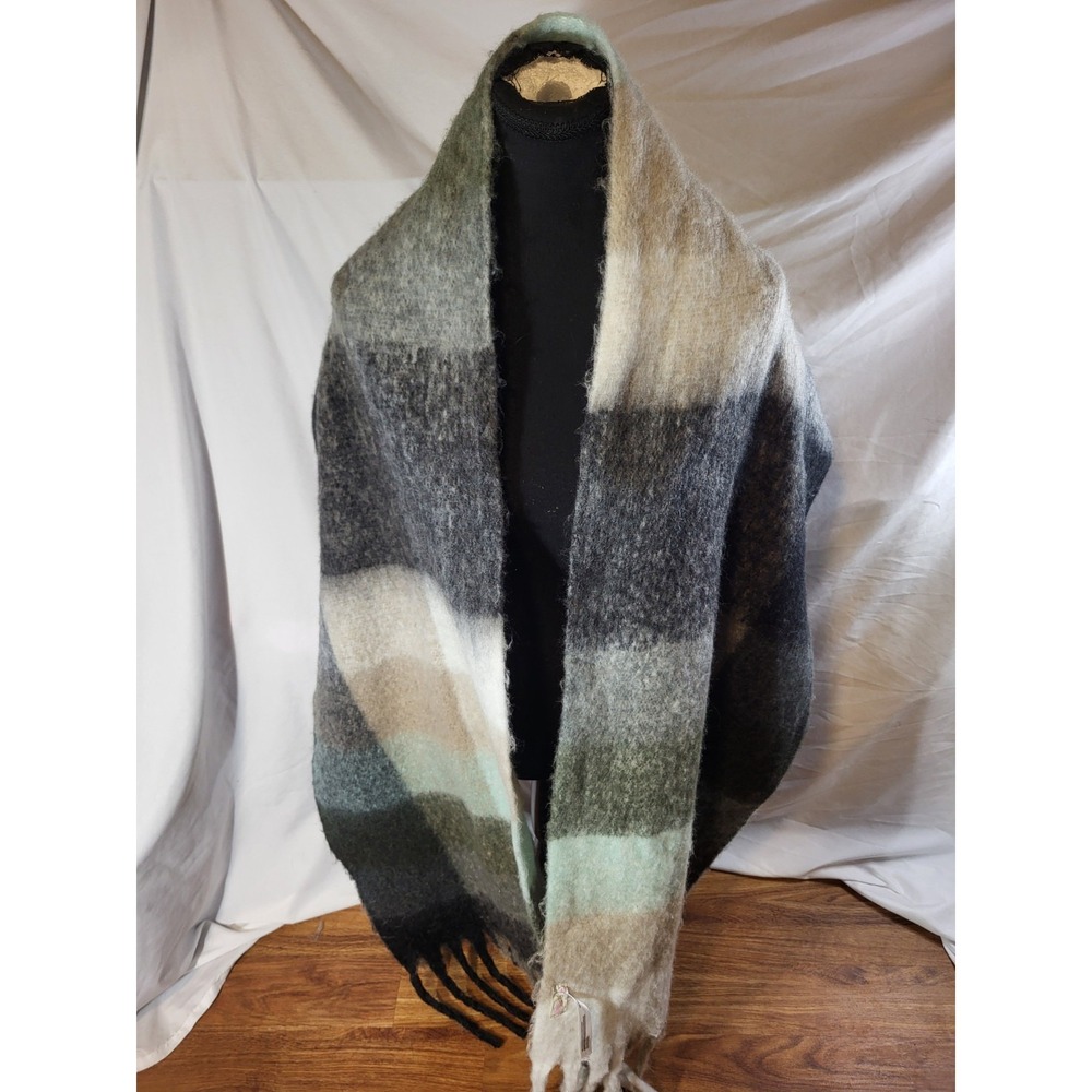 Free People Gray Plaid Chunky Over Sized Fuzzy Scarf